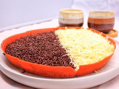 Martabak Ortega: Rasa yang Menggoda di Jantung Cilacap